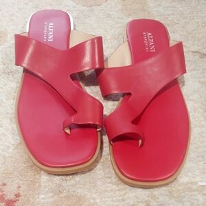 NEWAlfani Womens Freddee Red Leather Toe-Loop Square Toe Thong Sandals Shoes NWT